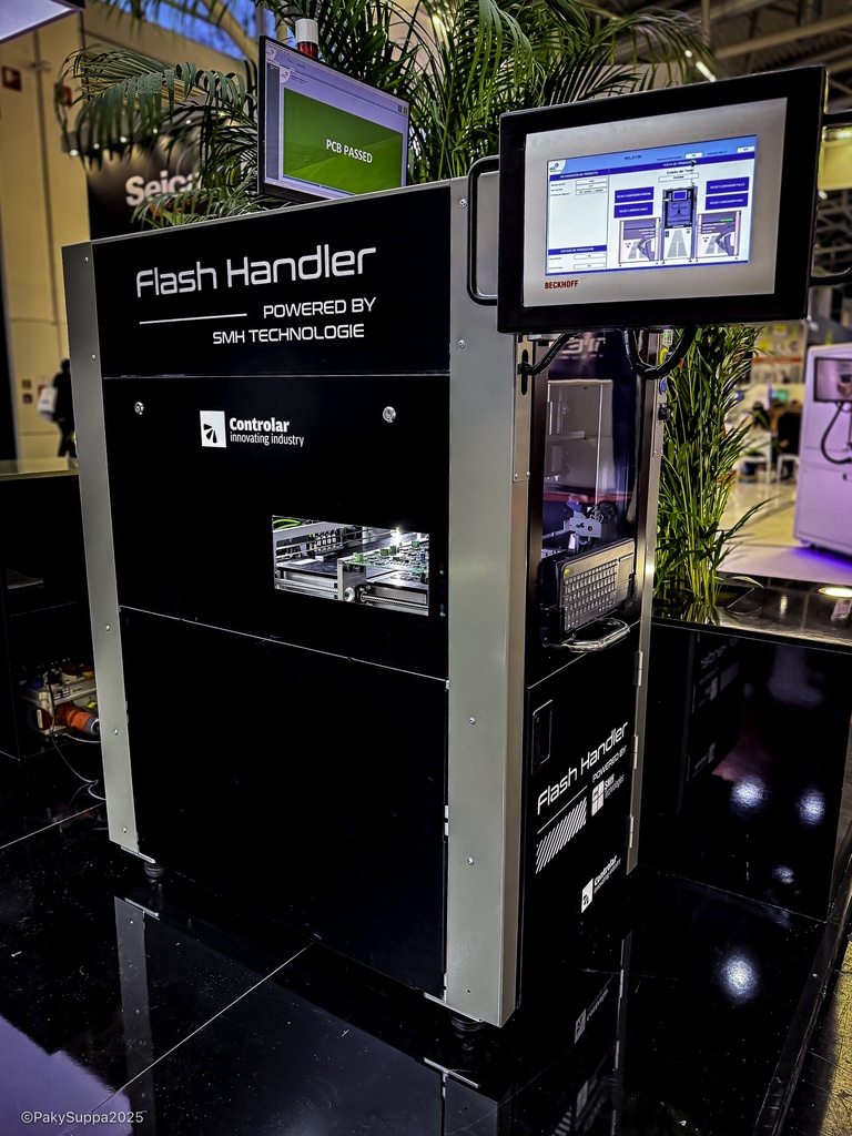 Flash handler